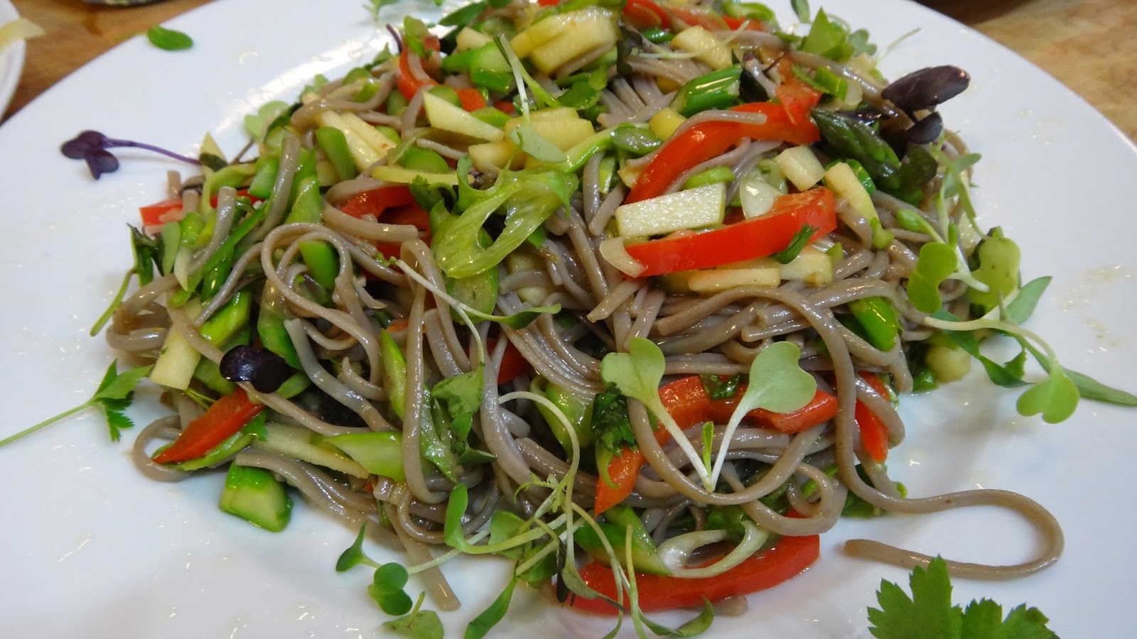 Asparagus and Pepper Soba Noodle Salad