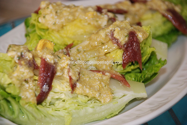 Cogollos de lechuga con anchoas Cogollos de lechuga con anchoas