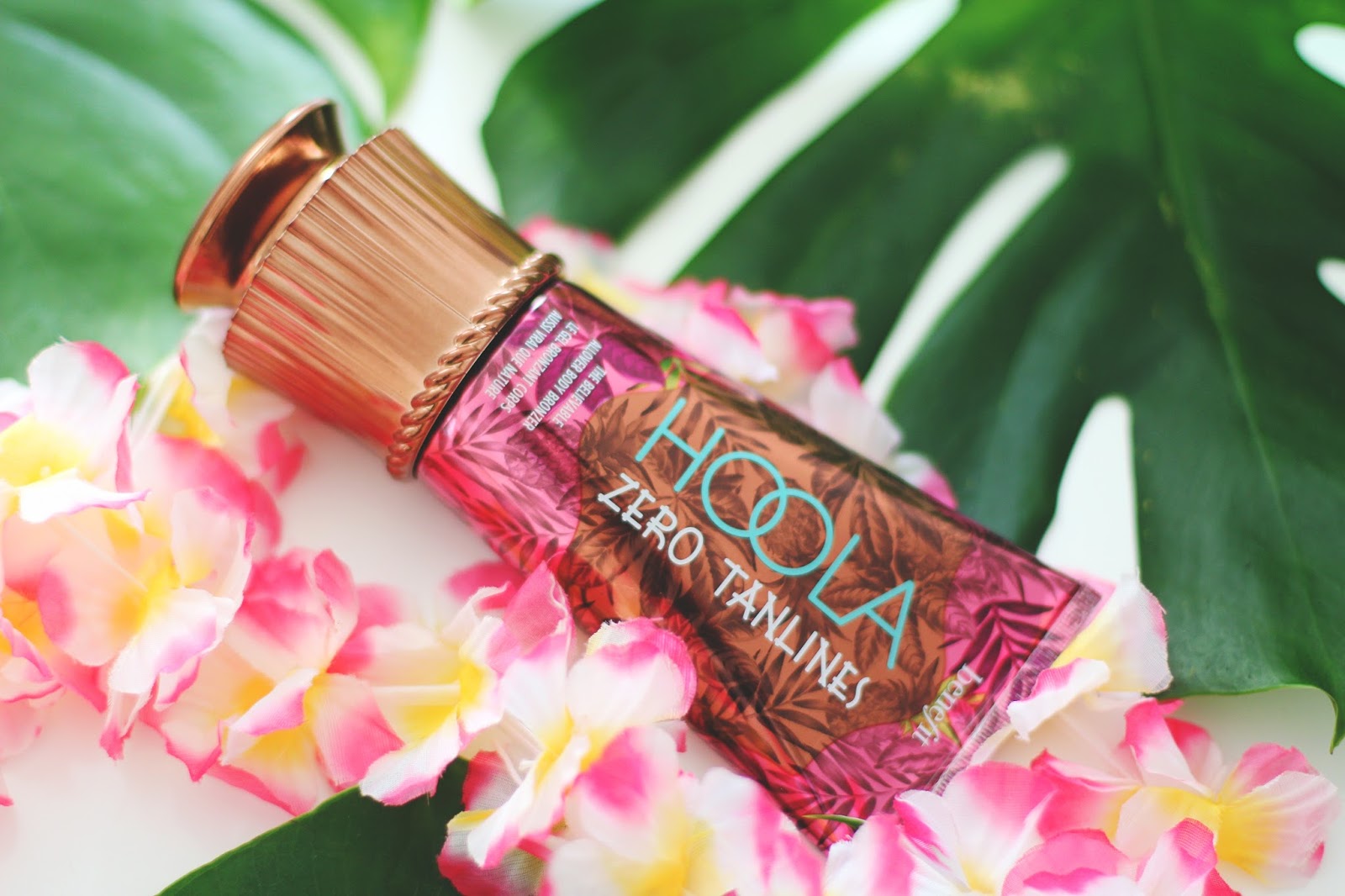 Hoola Zero Tanlines Benefit autobronzant corps Hoola Zero Tanlines Benefit autobronzant corps