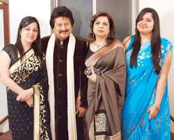 Pankaj Udhas Family Wife Son Daughter Father Mother Age Height Biography Profile Wedding Photos