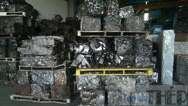 Mỗi ngày có hơn 10.000 tấn sắt thép phế liệu vào Việt Nam