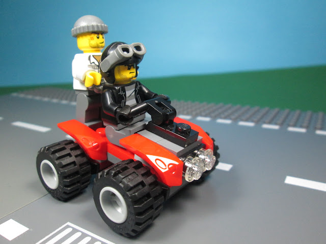 Set 60043 LEGO City Prisoner Transporter