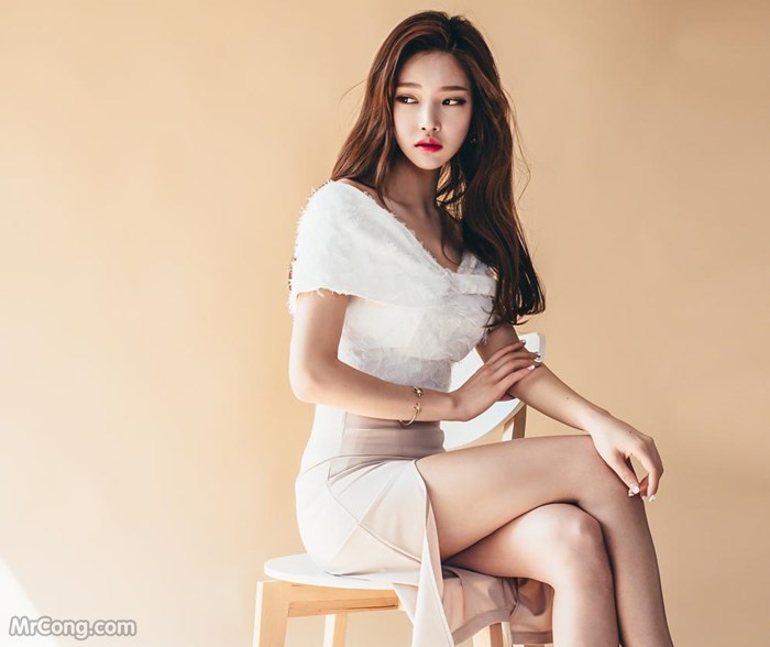 Beautiful Park Jung Yoon in the April 2017 fashion photo album (629 photos) photo 23-19