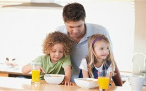 Ο δεκάλογος της σωστής διατροφής για τους γονείς
