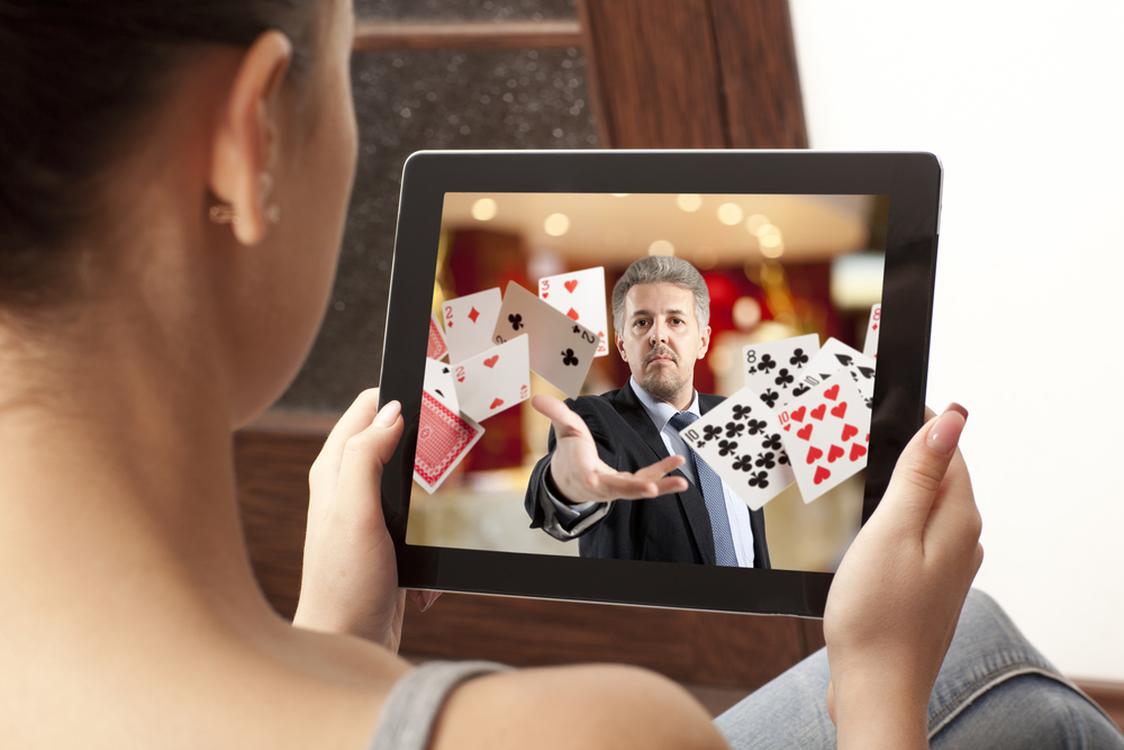 Personalisation and gamification: The new generation of online casinos /  Digital Information World