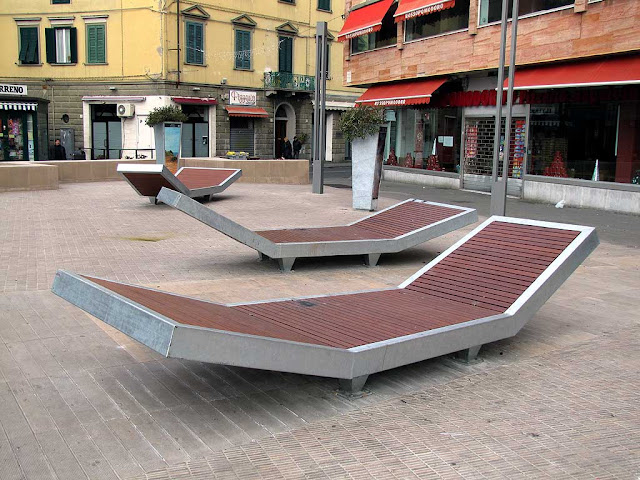 The new benches of the refurbished Piazza Attias, Livorno