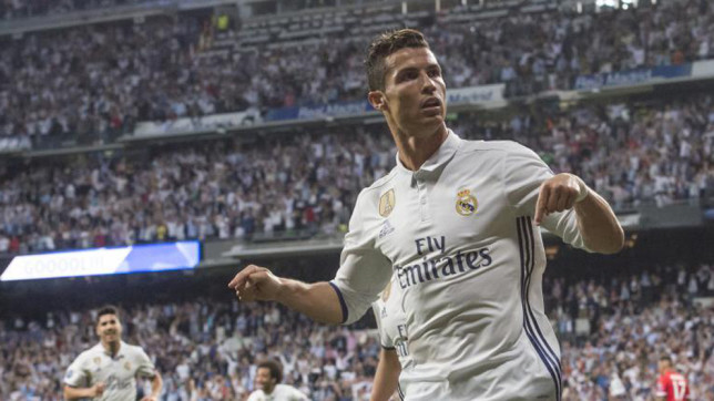 رونالدو يطمئن ريال مدريد على مستقبله و سيلعب مباراة السوبر الأوروبي أمام مانشستر يونايتد