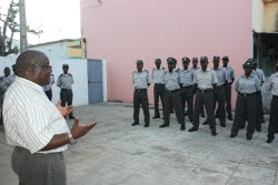 José Mandra não gostou da desorganização nas esquadras de Inhambane José Mandra não gostou da desorganização nas esquadras de Inhambane