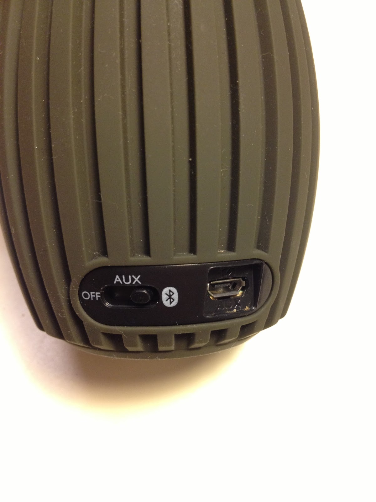 lucaskong Philips Soundshooter Bluetooth Wireless Portable Speaker