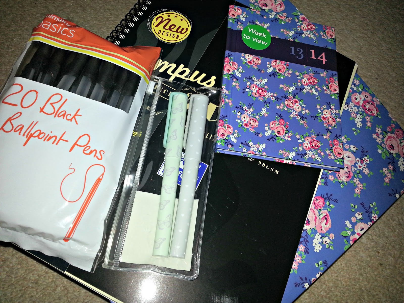 Tea and lipsticks School/college/university stationary haul!