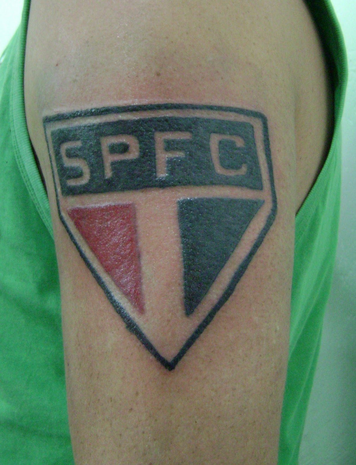 Fabiano tatuagem Tattoo escudo do Sao Paulo