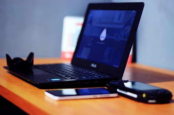 Cara Menghilangkan Embun di Kamera HP Dalam Waktu Semenit - Sendbroadcast
