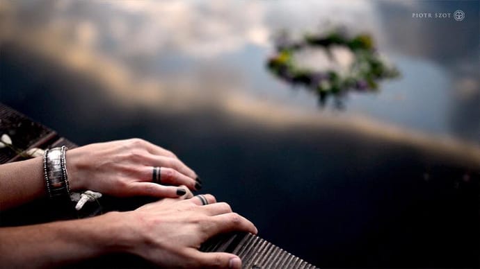 10 Romantic Wedding Ring Tattoo Ideas
