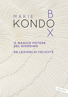 Kondo Box: Il Magico Potere Del Riordino - 96 Lezioni Di Felicita PDF Kondo Box: Il Magico Potere Del Riordino - 96 Lezioni Di Felicita PDF