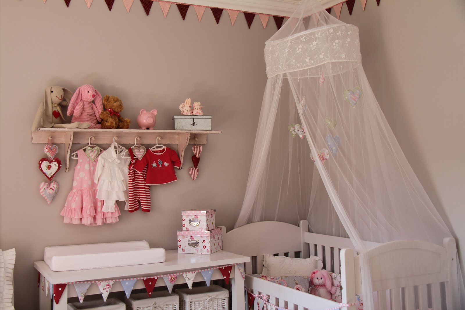 I SPY PRETTY Our Baby Girl Mia's DIY Nursery