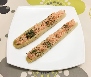Asparagus stuffed with salmon and cream cheese
