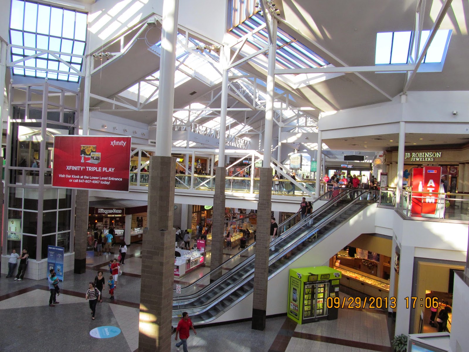 Trip to the Mall Lincolnwood Town Center (Lincolnwood, IL)