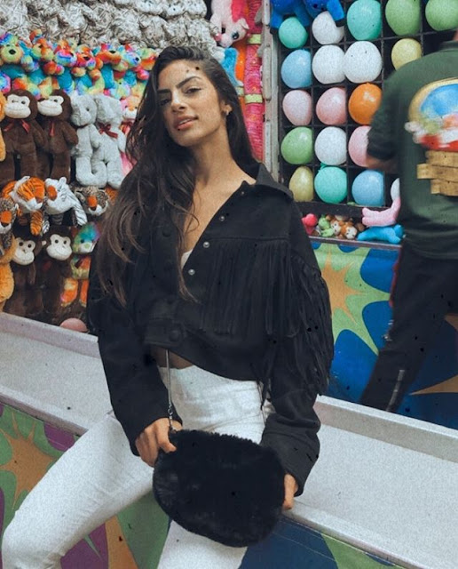Eva Quiala Photos Eva Quiala Photos