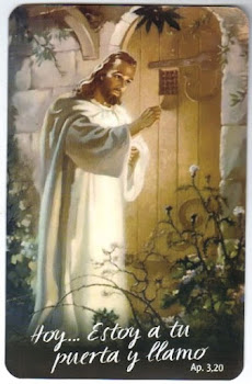 Jesus esta tocando a la puerta de tu corazon, abrele y dejalo entrar.