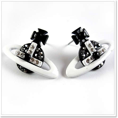 Get Fit on a Cool Fashion and Design: Vivienne Westwood Earrings: The