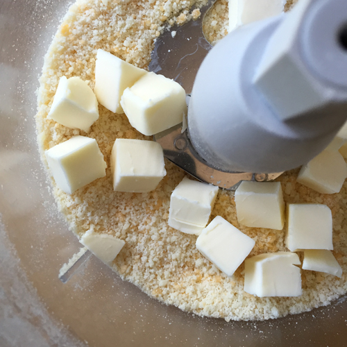 Food Pusher Crisp Cheese Crackers