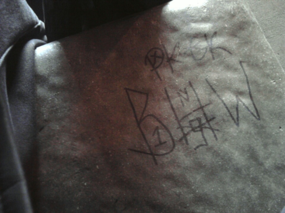 blood piru brims gangs graffiti Bounty hunter watts blood