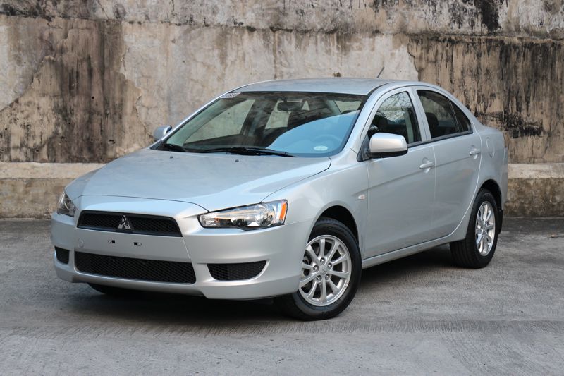 Review 2013 Mitsubishi Lancer EX GLX A/T CarGuide.PH