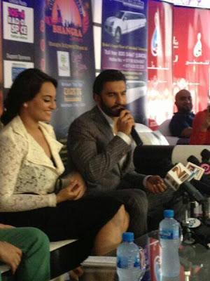 Photos : Ranveer, Sonakshi promote Lootera in Dubai 