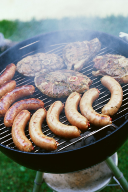 Viande au barbecue - Crédit visuel : Éléments de média Microsoft Office.com