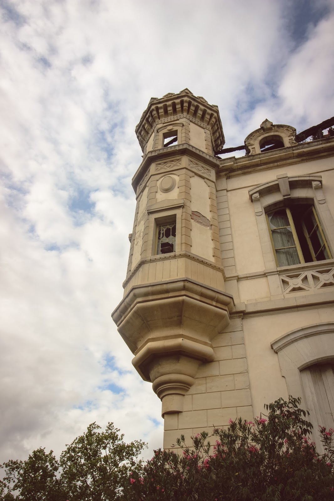 Château Valgros / Frontenac This is the Authentic