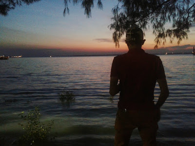 Girl On A Cloud....: melihat sunset yang tak berapa nak sunset ;)