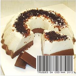 Gelatina de coco e chocolate fatia aparente