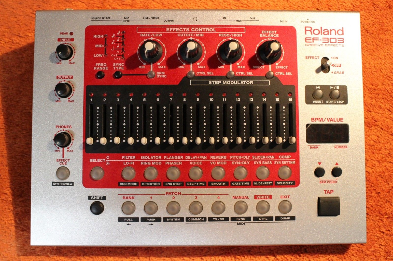 MATRIXSYNTH ROLAND Roland EF303 Groovebox Synth Sequencer SN ZN70815