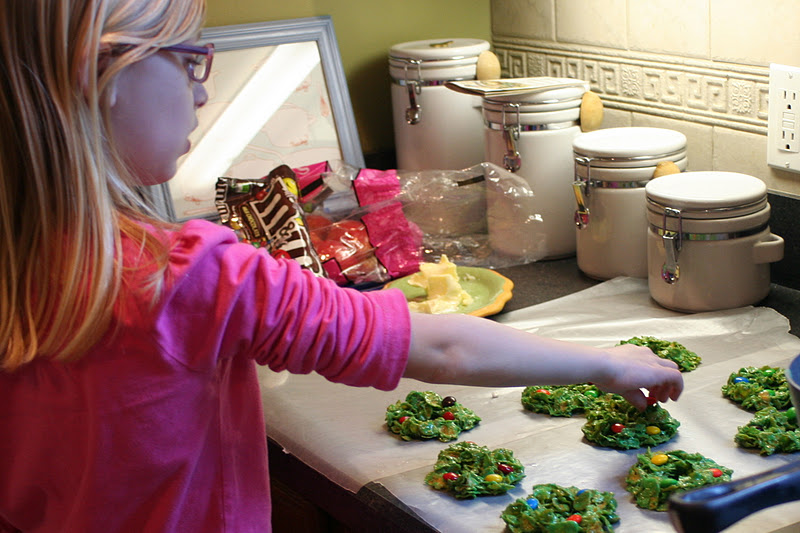 Little Page Turners Marshmallow Cereal Wreaths