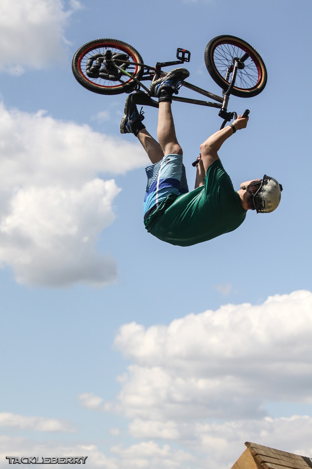 The Candid Heaven: Jump