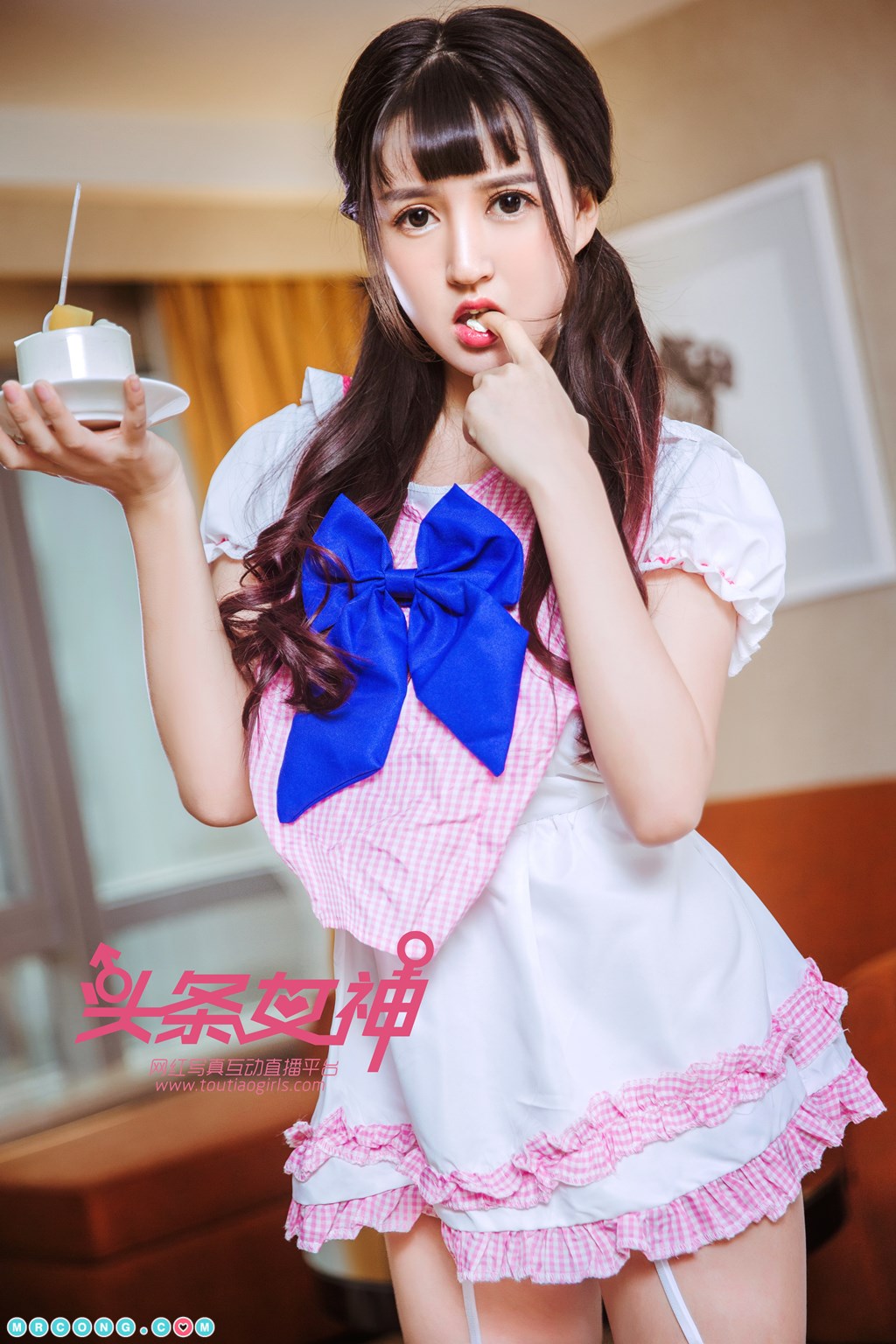 TouTiao 2017-11-17: Model Da Han (大 晗) (33 photos) photo 1-1