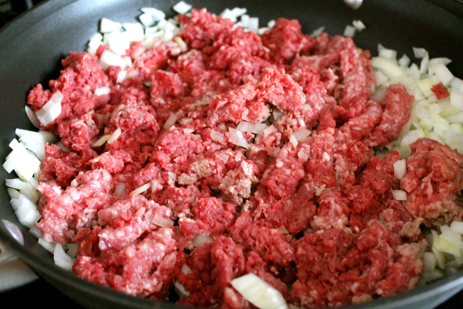 Mrs. Schwartz's Kitchen: Crockpot Spaghetti Meat Sauce