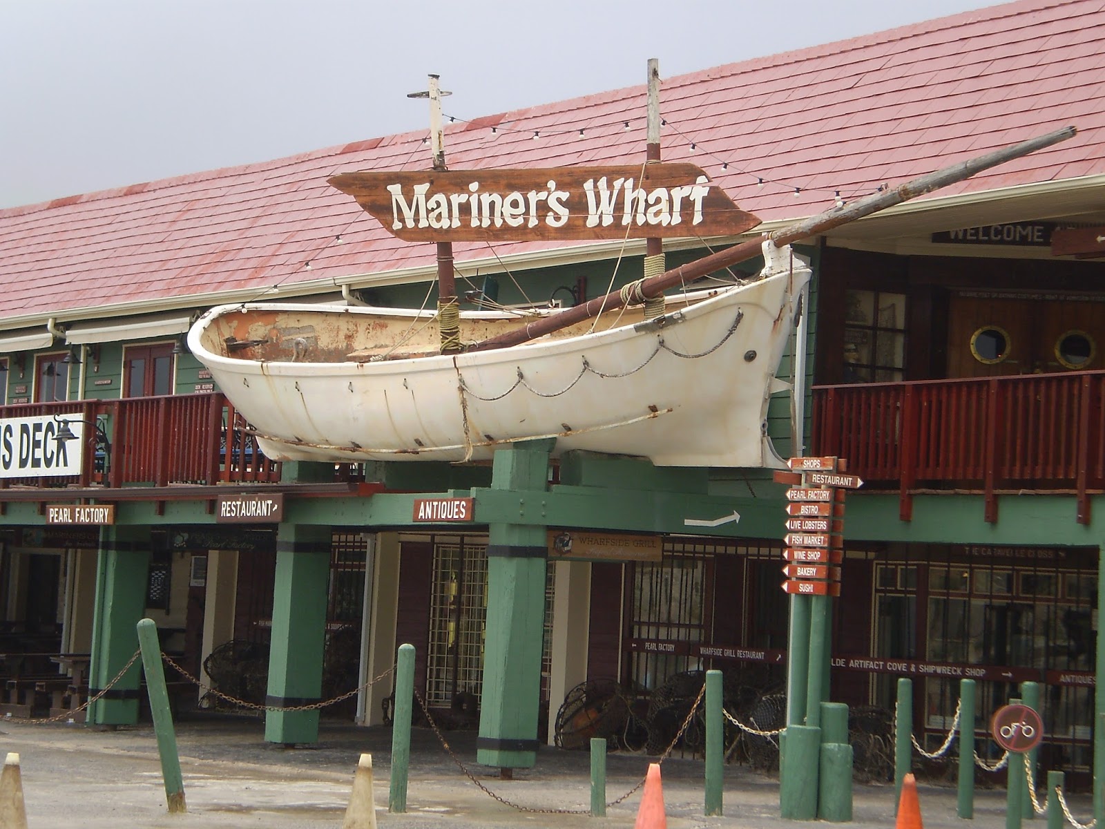 BISTRO WHARFETTE MARINER'S WHARF HOUT BAY Blue Poinsettia