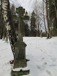 Cmentarz parafialny.