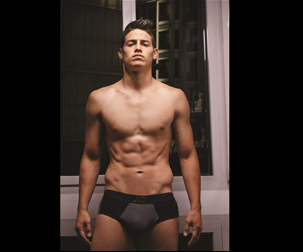 Famosos Desnudos : James Rodriguez Underwear
