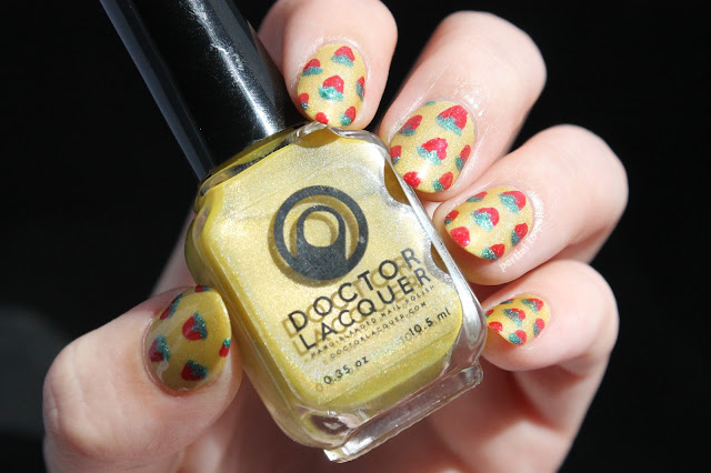 Holographic Strawberries Featuring Doctor Lacquer Carotene Holo, piCture pOlish O'Hara & B Squared Lacquer Change The Game