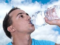 Awas! Minum Banyak Air Membunuhmu Awas! Minum Banyak Air Membunuhmu