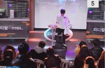 784528ED-4D9F-46B5-B0C8-F827482D8E8E.gif