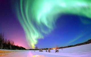 Amazing aurora borealis colorful night wallpapers Amazing aurora borealis colorful night wallpapers