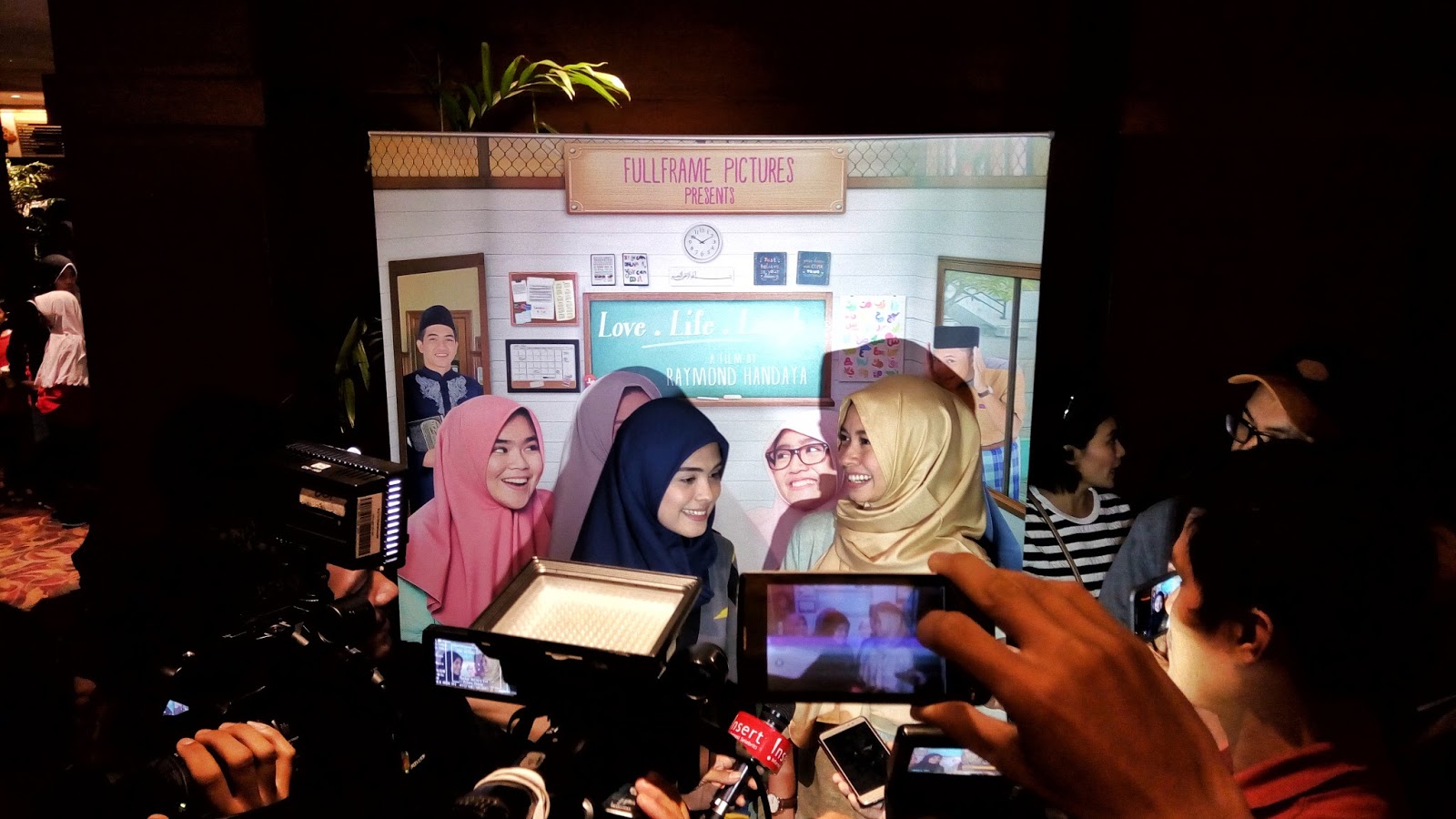 Cahaya Cinta Pesantren Film Religi Romantis Nan Menyegarkan Oleh Cahaya Cinta Pesantren Film Religi Romantis Nan Menyegarkan Oleh