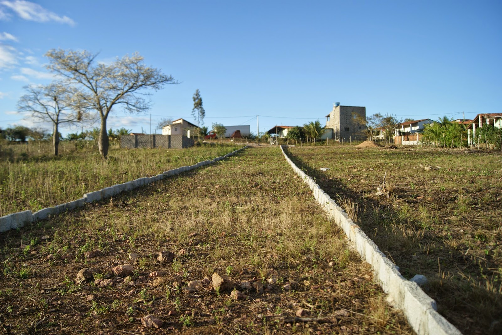VENDEM-SE TERRENOS NO MORADA NOVA, EM CARUARU.