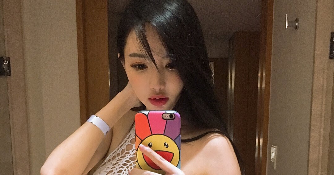 Hot girl… DJ SIENA 박시현  park sihyun…