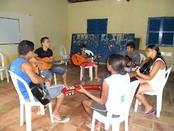 AULA DE VIOLÃO