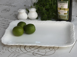 rektangulärt-uppläggningsfat-provence-benvitt-porslin