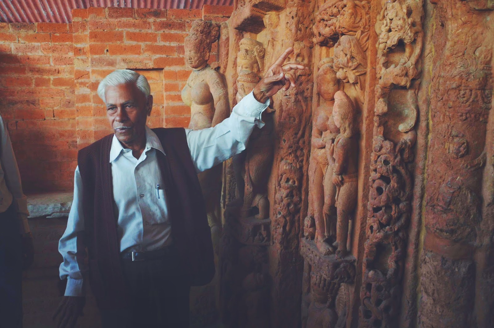 sirpur chhattisgarh budh vihar carvings travel tourism 